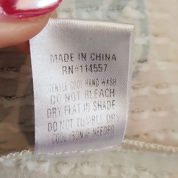 5/$55 THML Eliana Flutter Sleeve Blouse, Multicolor Abstract Floral, XS - Picture 7 of 8